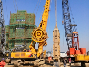 徐工(gong)XG600D連續牆抓(zhua)鬥上海灘(tan)秀大鍋重(zhòng)器風采